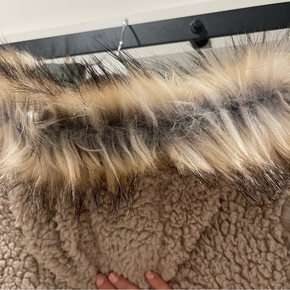 NWOT Altar’d State Reversible Parka - Picture 7 of 10